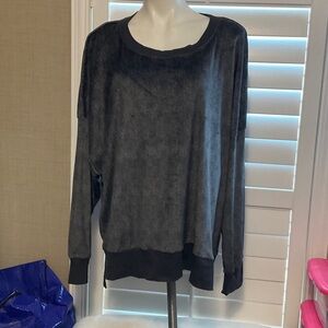 Secret Treasures Black and Gray Sweatshirt